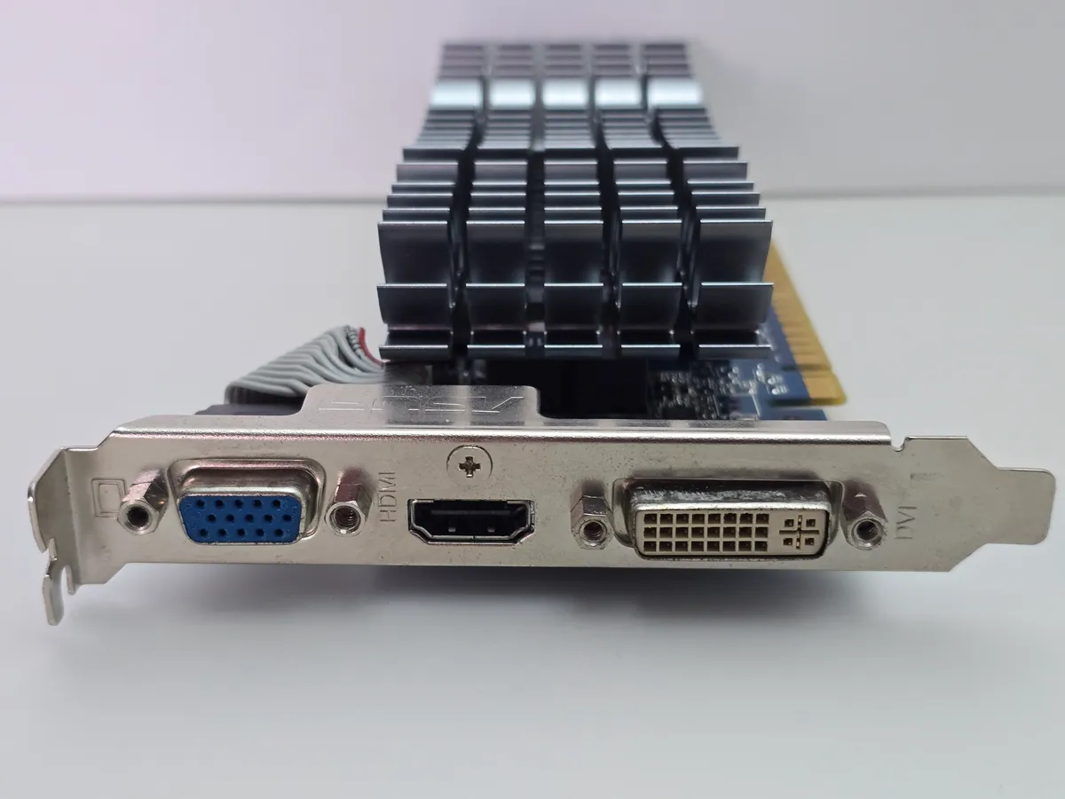 Купити відеокарту ASUS GeForce GT 520 1GB б/в в Україні – перевірена вживана