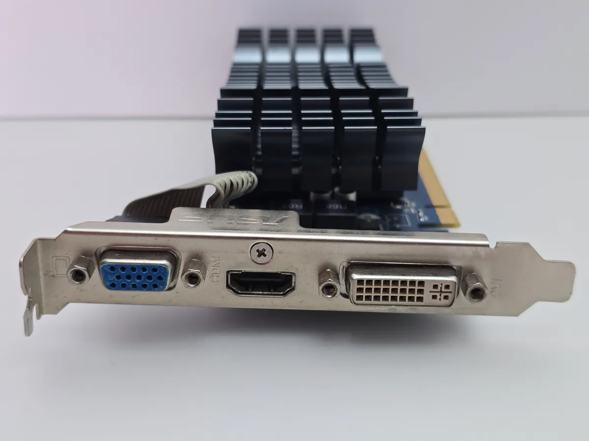 Відеокарта ASUS GeForce GT 610 2GB (2Gb,GDDR3,64 Bit,HDMI,PCI-Ex,Б/у)