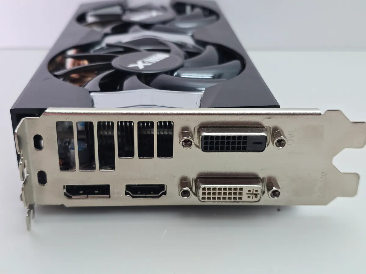 Відеокарта Sapphire R9 270 Dual-X OC 2GB (GDDR5,256 Bit,HDMI,PCI-Ex,Б/в)