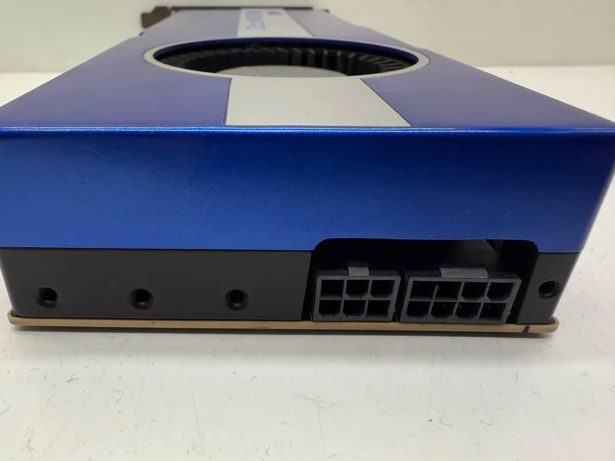 Вживана відеокарта AMD Radeon Pro VII 16GB HBM2 | Купити б/в професійний GPU в Україні
