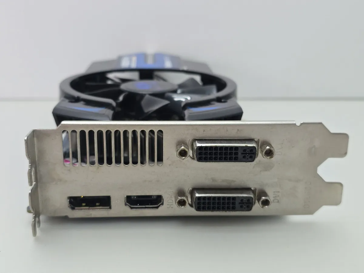 Купить видеокарту Sapphire Radeon HD 6770 1GB б/у с гарантией 1 месяц