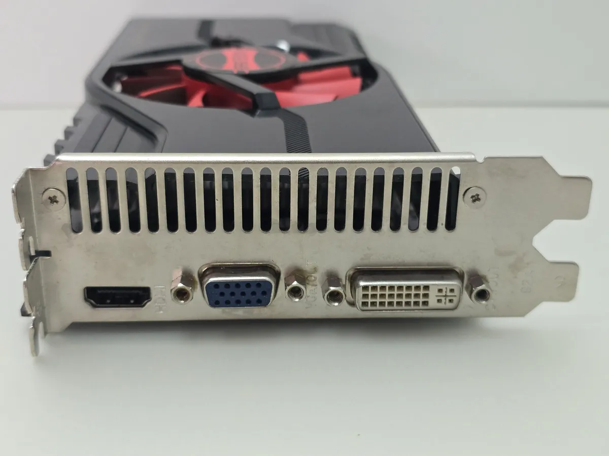 Купити відеокарту Gainward GeForce GTX 550 Ti 1GB вживану з гарантією 1 місяць