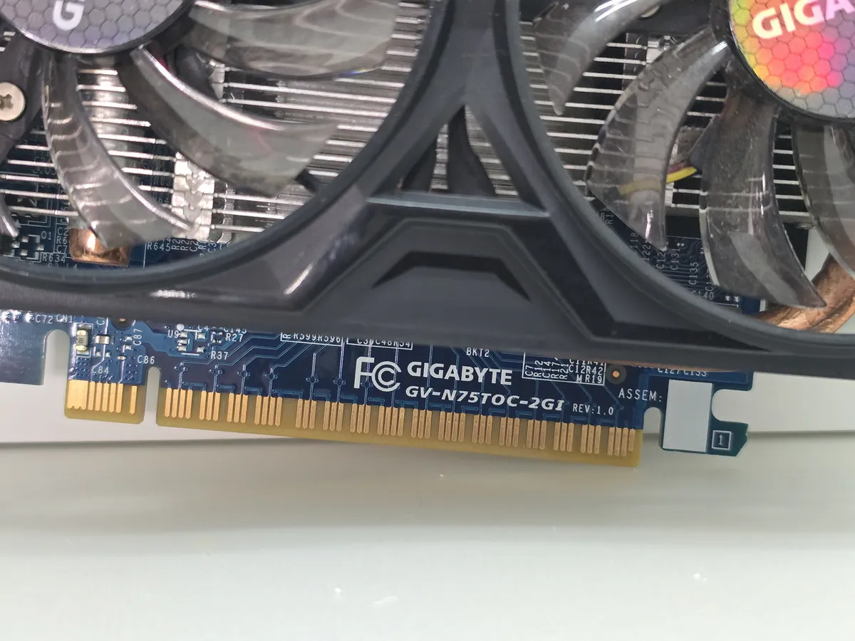 Купити відеокарту Gigabyte GeForce GTX 750 Ti 2GB вживану з гарантією 1 місяць