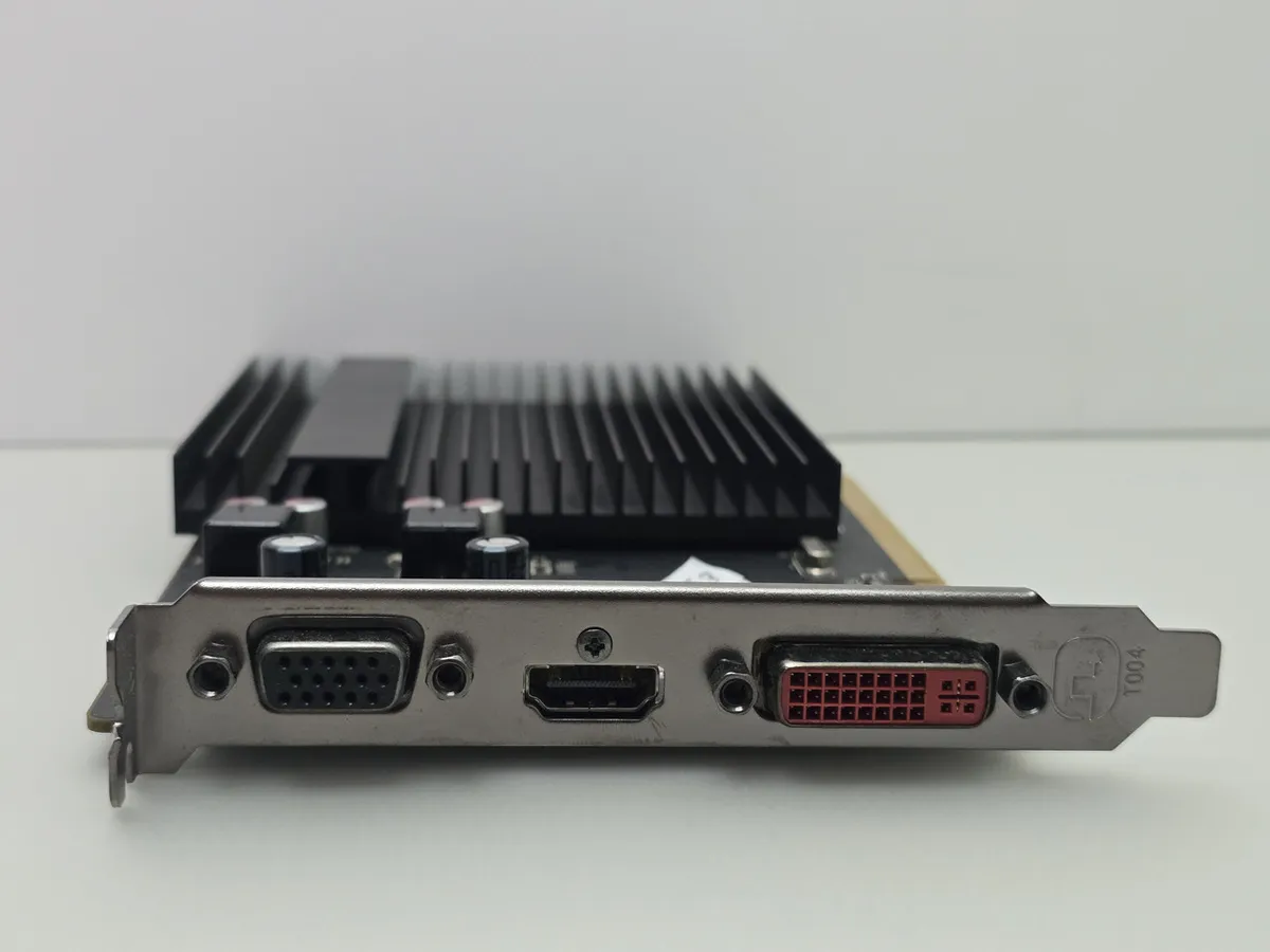 Відеокарта XFX Radeon HD 5450 2GB GDDR3 б/в - купити в Києві з доставкою по Україні