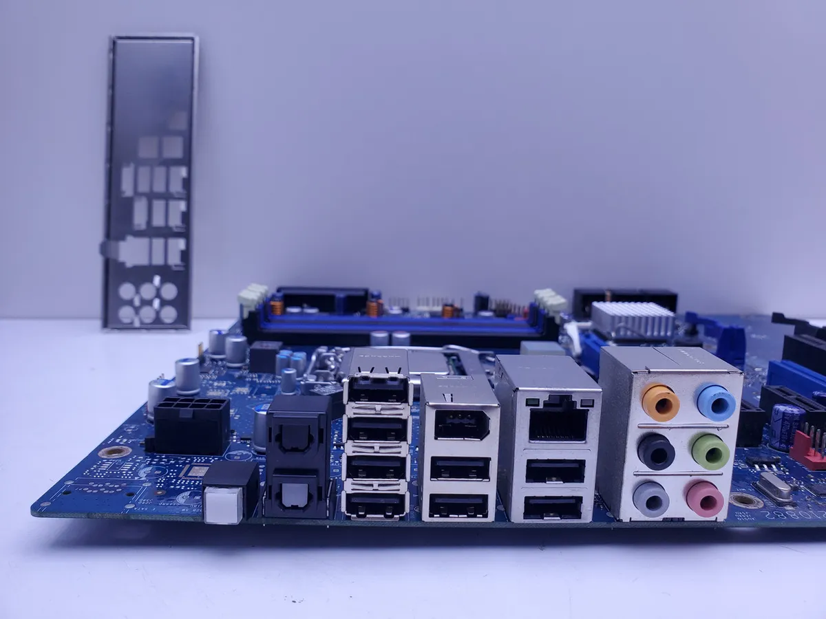 Материнська плата Intel DH55WG (LGA 1156, DDR3, б/в)