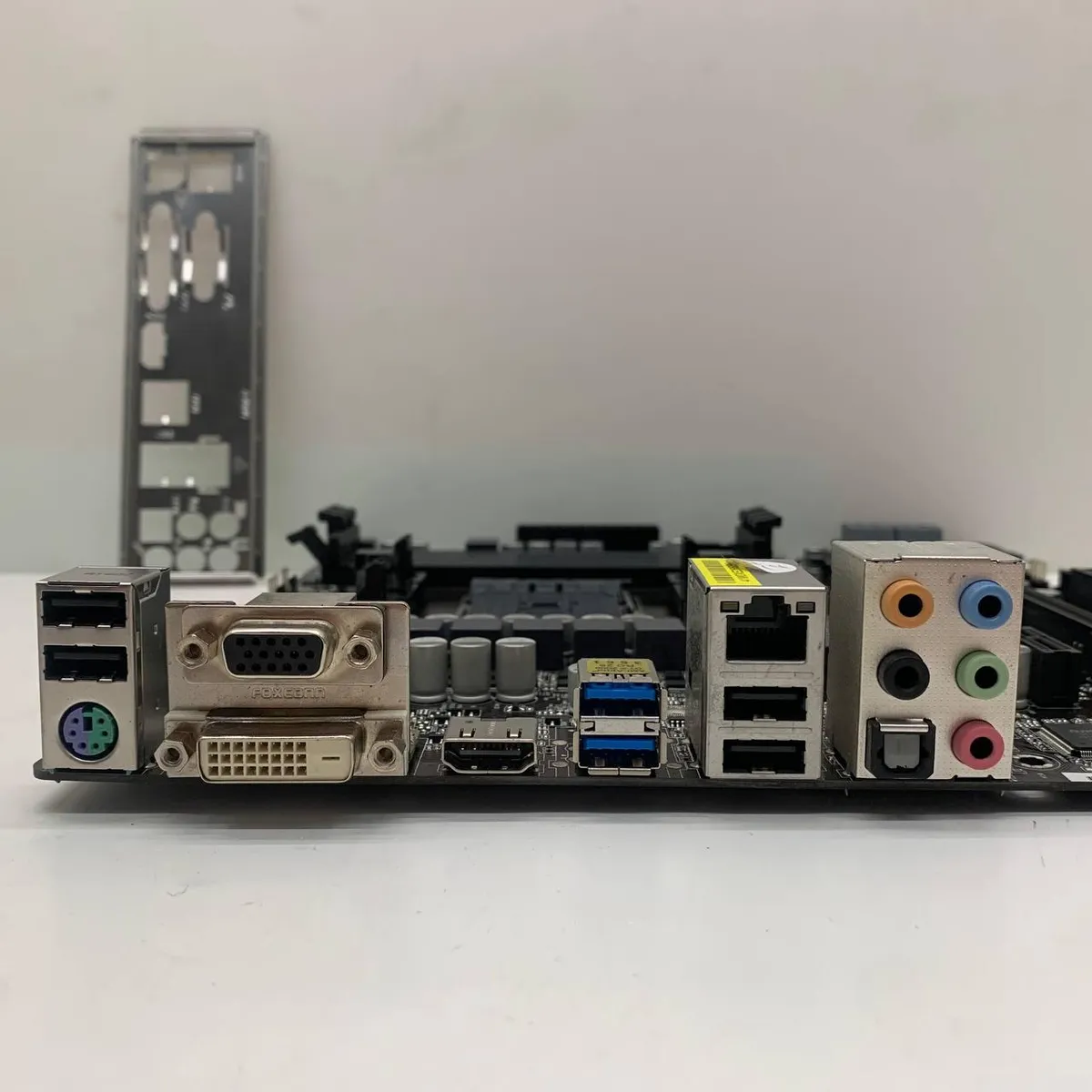 Материнська плата ASRock FM2A88M Extreme4+ (Socket FM2+, DDR