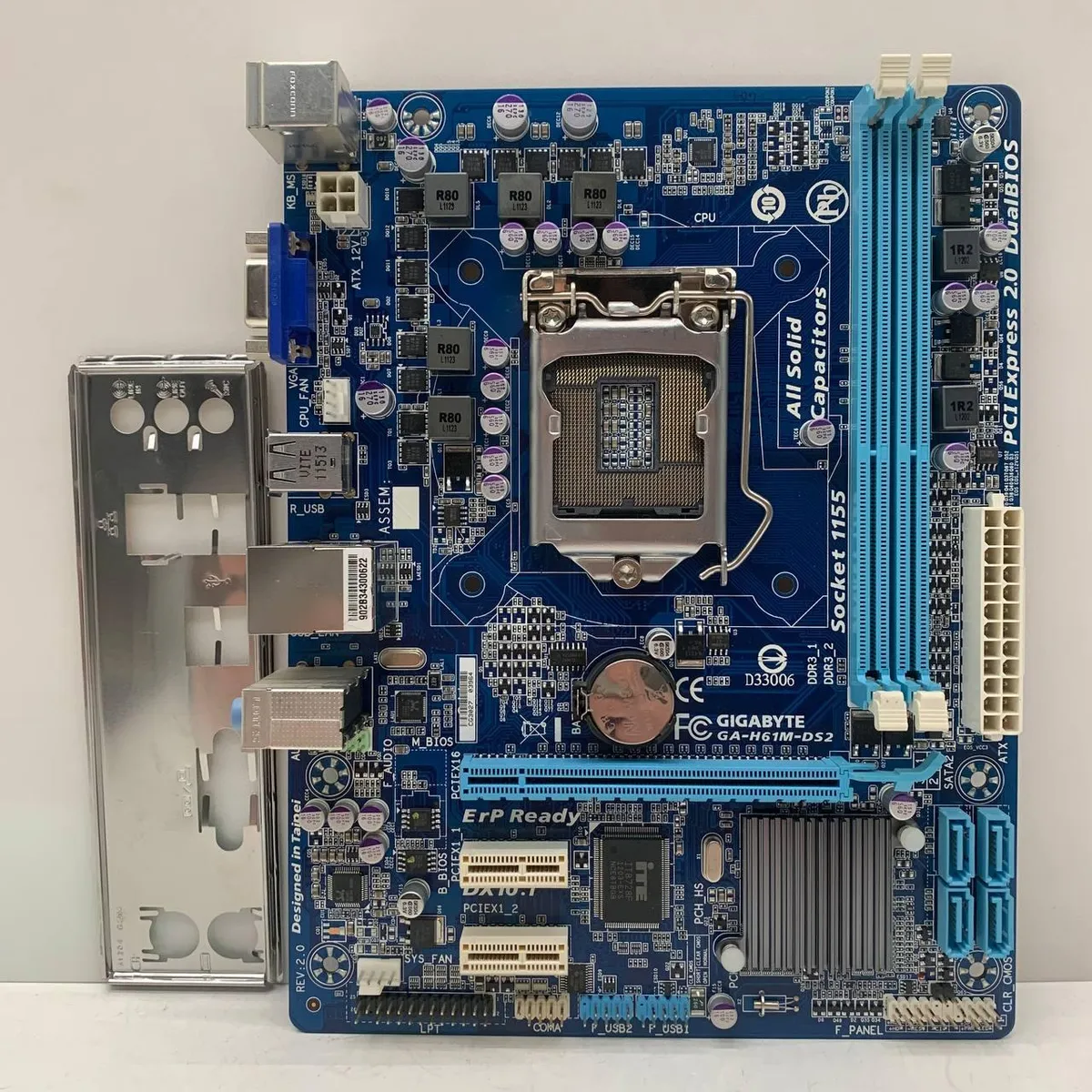 Материнська плата GIGABYTE GA-H61M-DS2 (LGA 1155, DDR3, б/в)