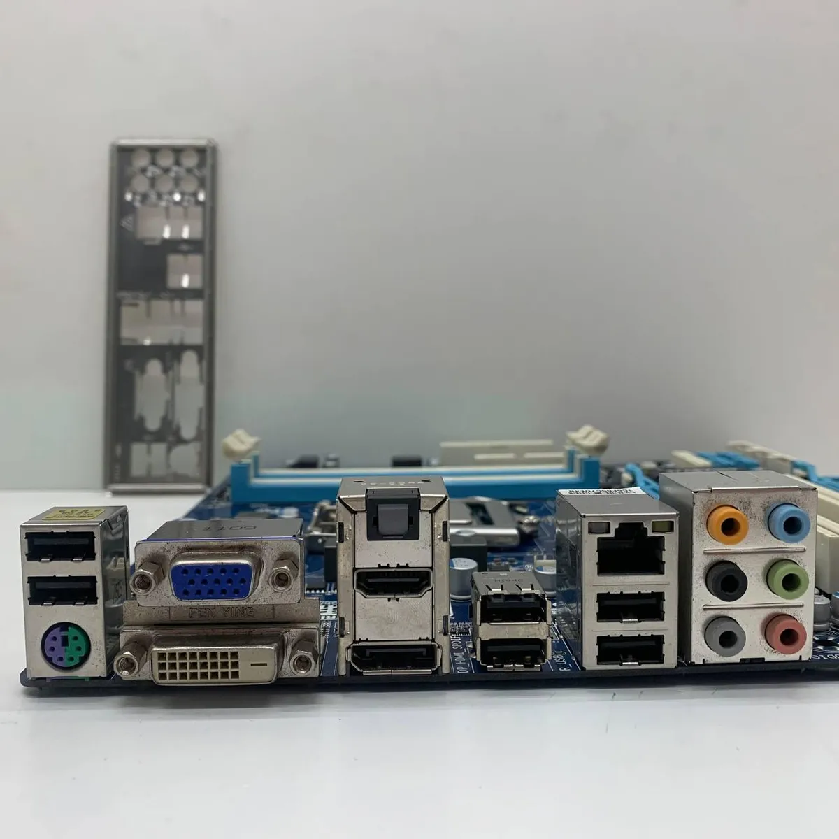 Материнська плата GIGABYTE GA-Q67M-D2H (LGA 1155, DDR3, HDMI