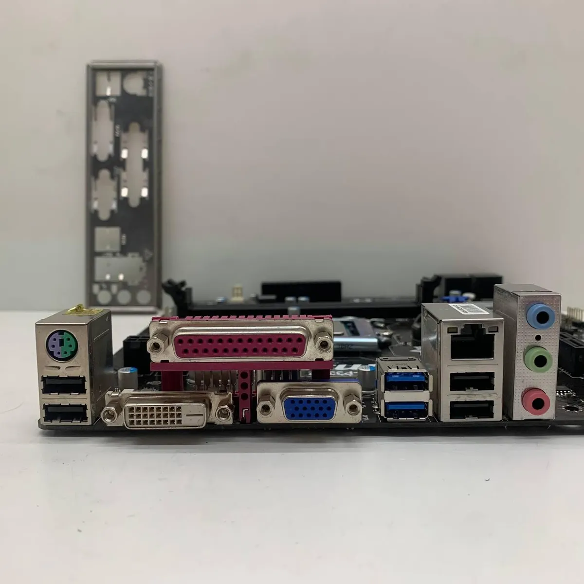 Материнська плата MSI B85M-P33 V2 (LGA 1150, DDR3, б/в)