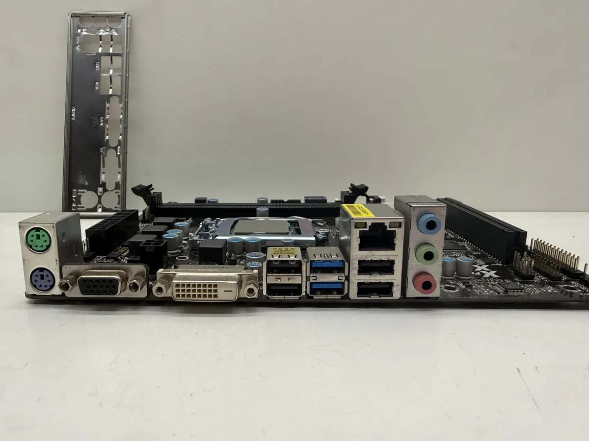 Материнська плата ASRock B75M-DGS LGA 1155 DDR3