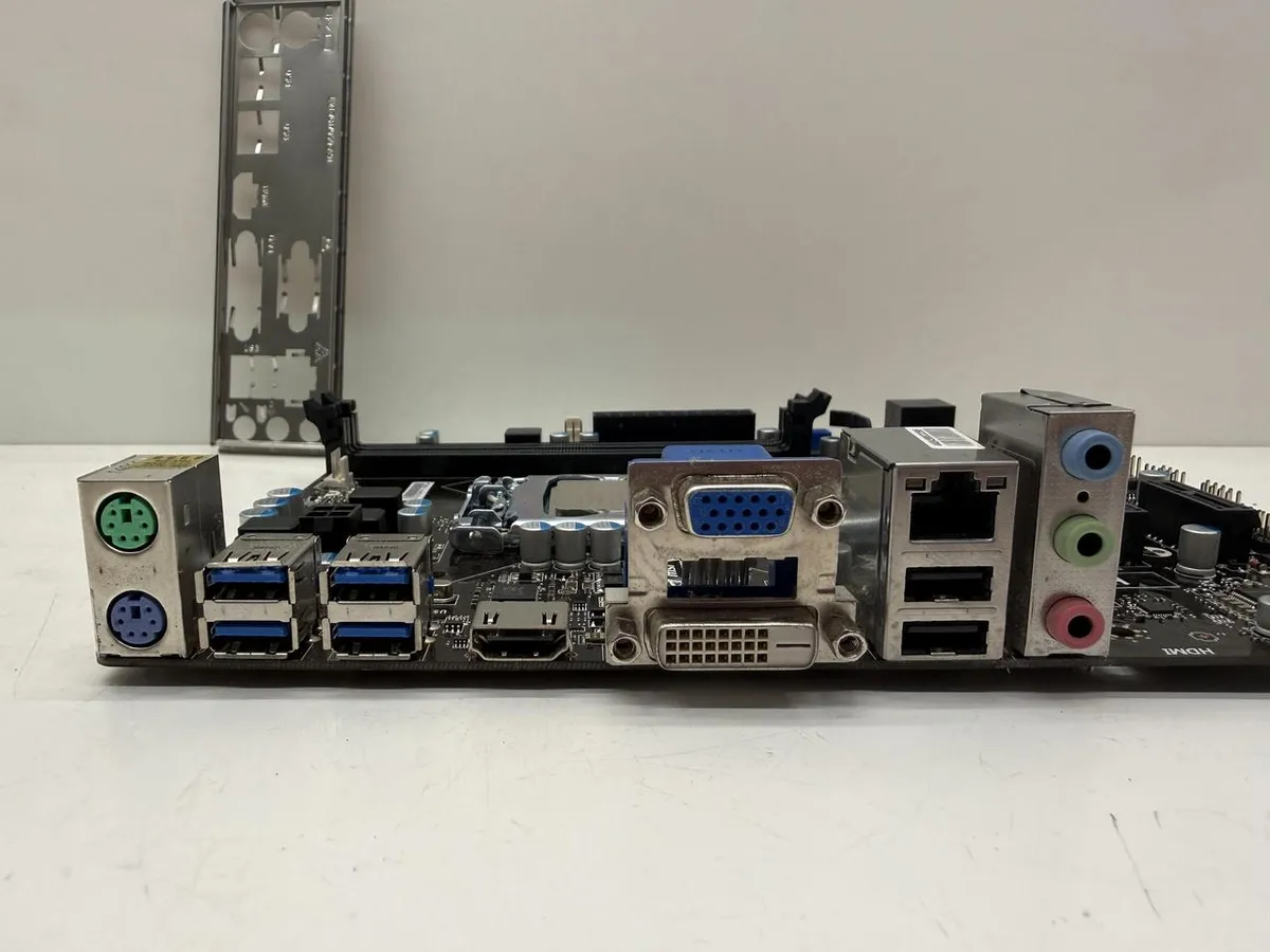 Материнська плата MSI H81M-S03 (LGA 1150, DDR3, б/в)