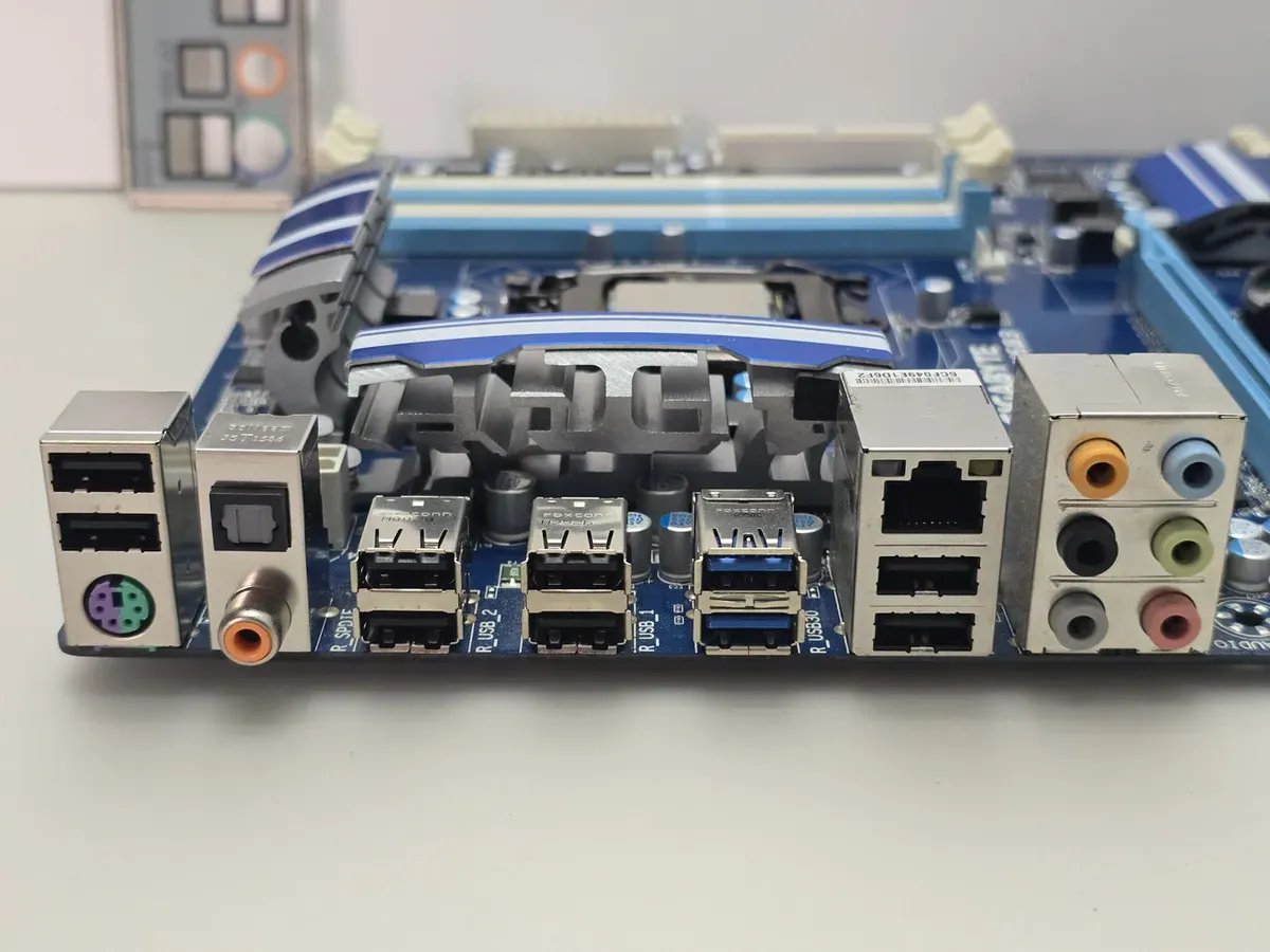 Материнська плата Gigabyte GA-P55-USB3 LGA 1156, DDR3, б/в