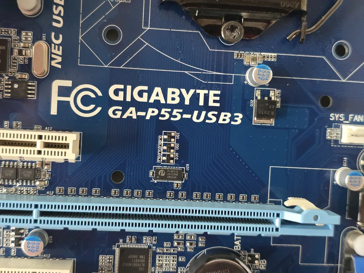 Материнська плата Gigabyte GA-P55-USB3 LGA 1156, DDR3, б/в