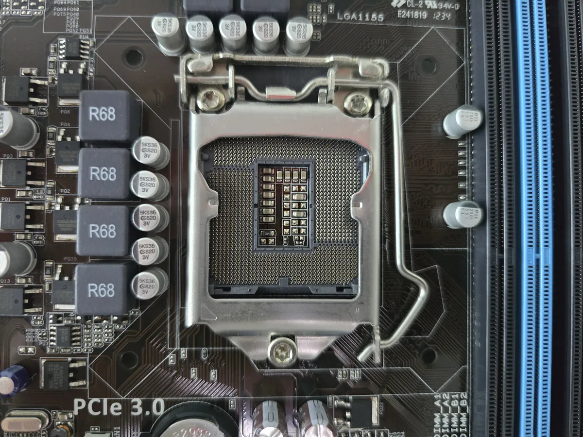 Материнська плата ASUS P8B75-M (LGA 1155, 4xDDR3, б/в)