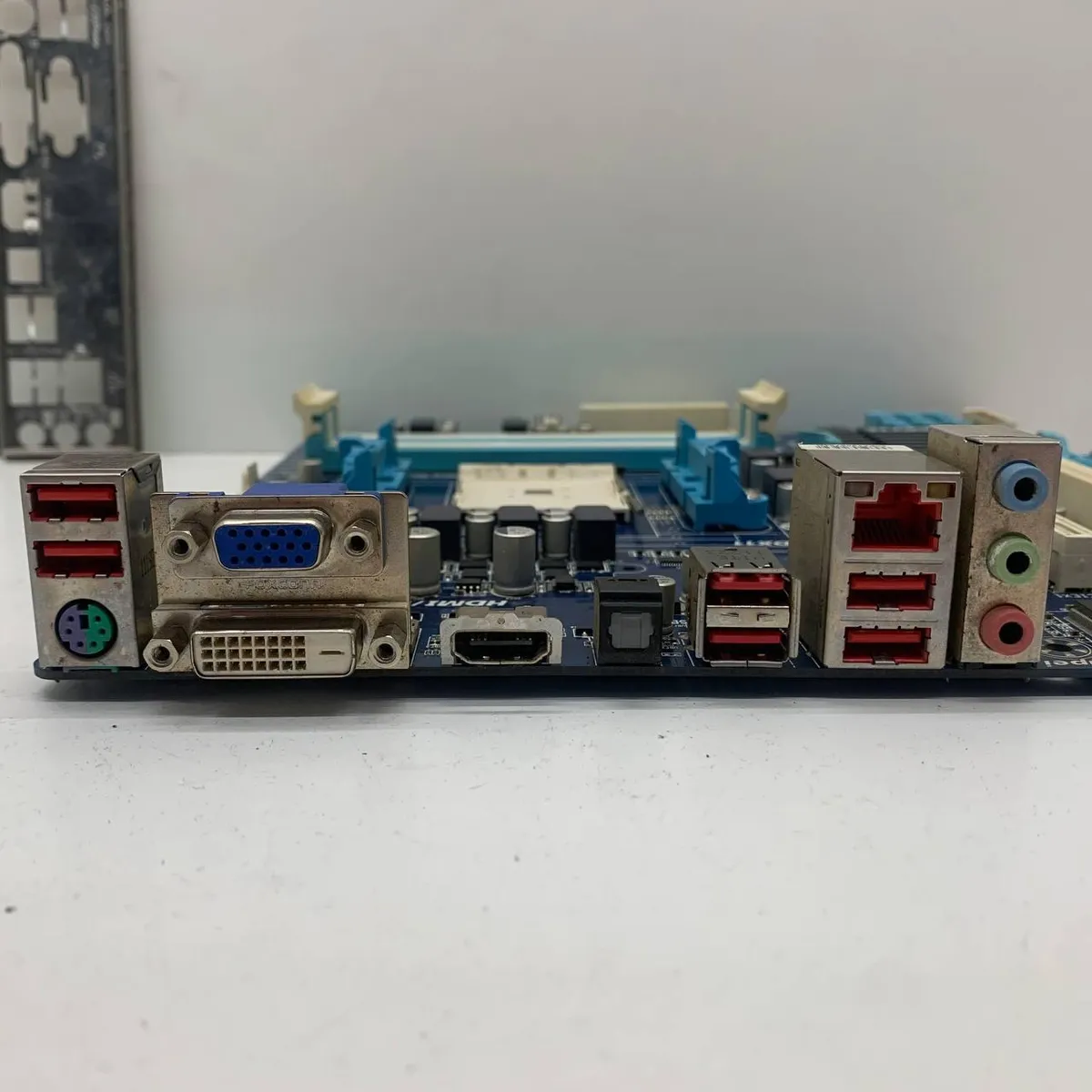 Материнская плата GIGABYTE GA-A55M-S2HP Socket FM1, DDR3,