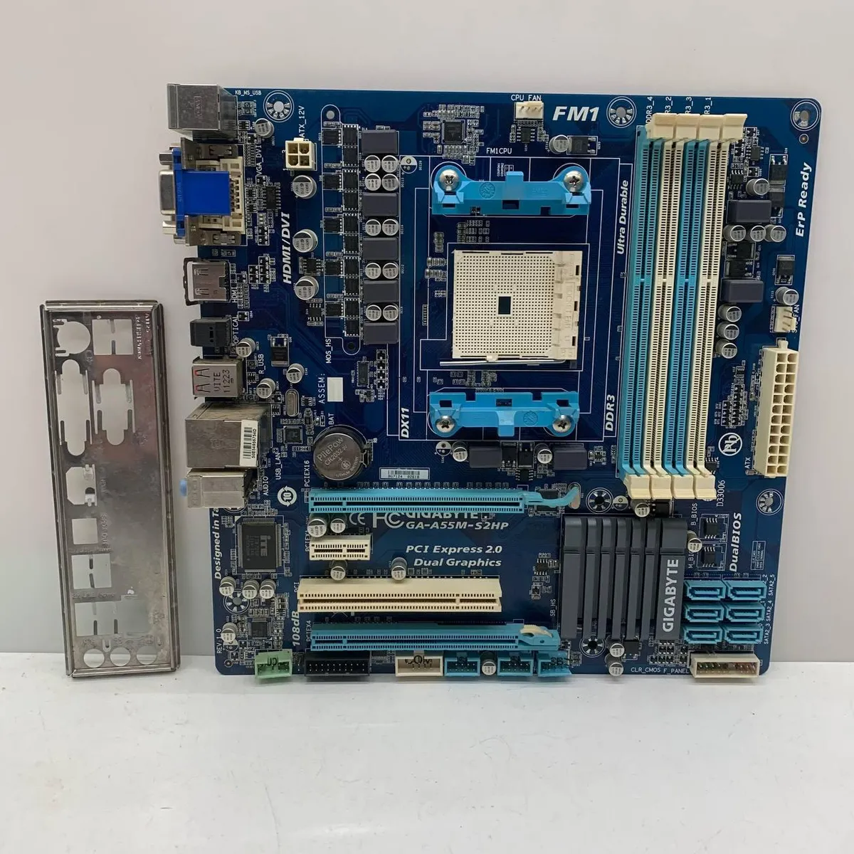 Материнская плата GIGABYTE GA-A55M-S2HP Socket FM1, DDR3,