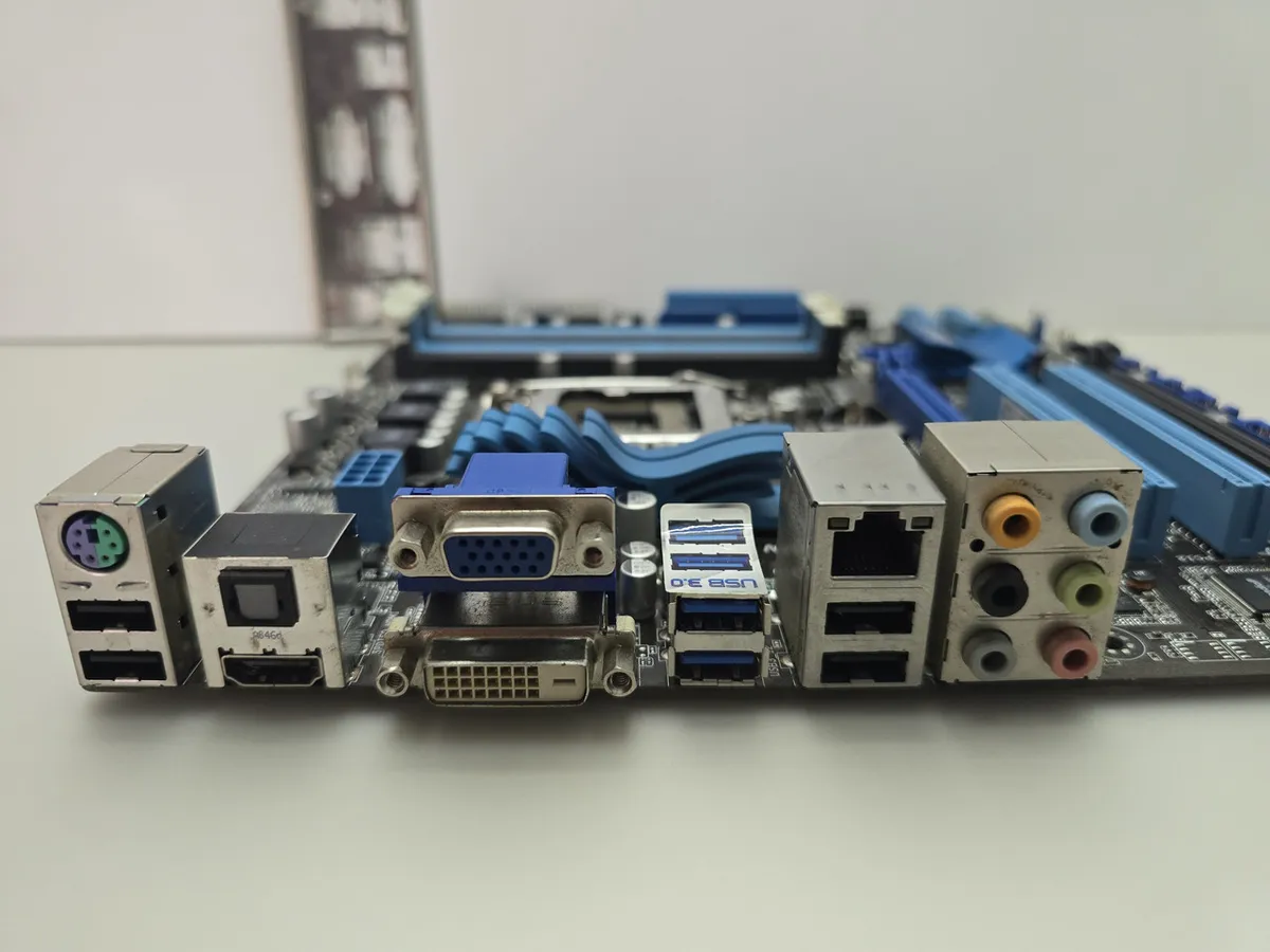 Материнська плата ASUS P8H67-M PRO (LGA 1155, DDR3, б/в)