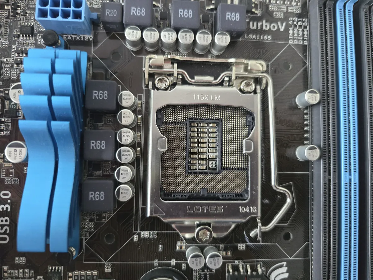 Материнська плата ASUS P8H67-M PRO (LGA 1155, DDR3, б/в)