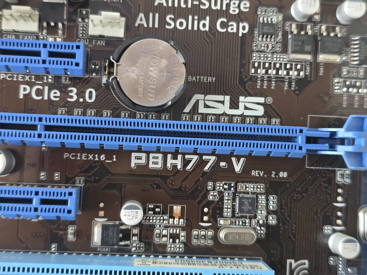 Материнська плата ASUS P8H77-V (LGA 1155, DDR3, б/в)