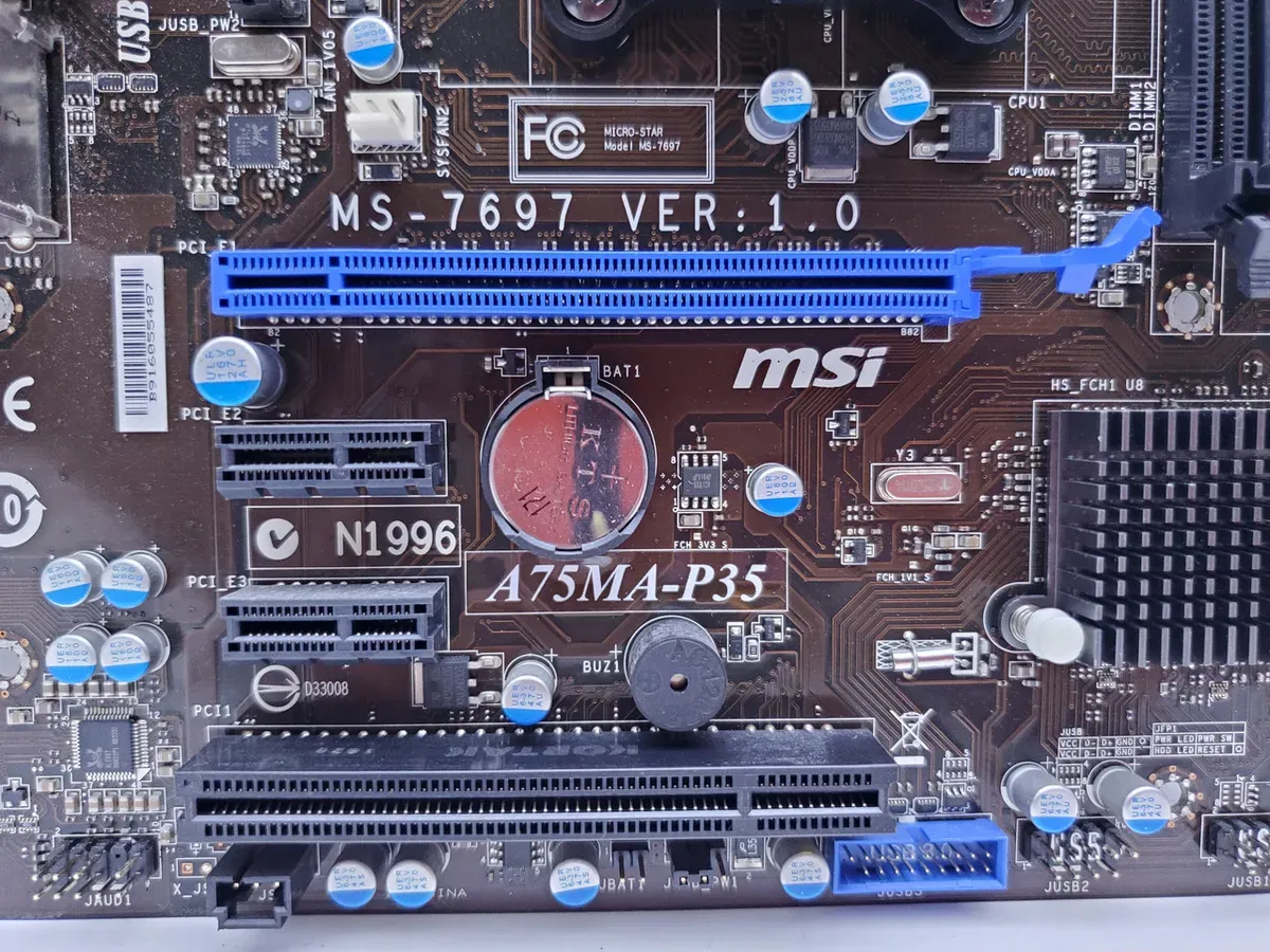 Материнська плата MSI A75MA-P35 (Socket FM1, DDR3, б/в)