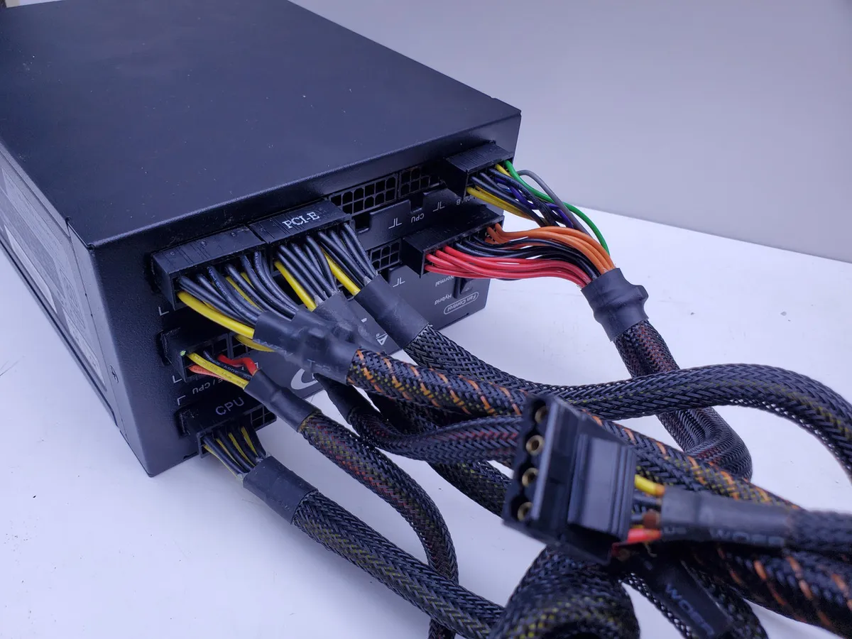 Блок живлення 1000W Seasonic SS-1000XP F3 80plus PLATINUM