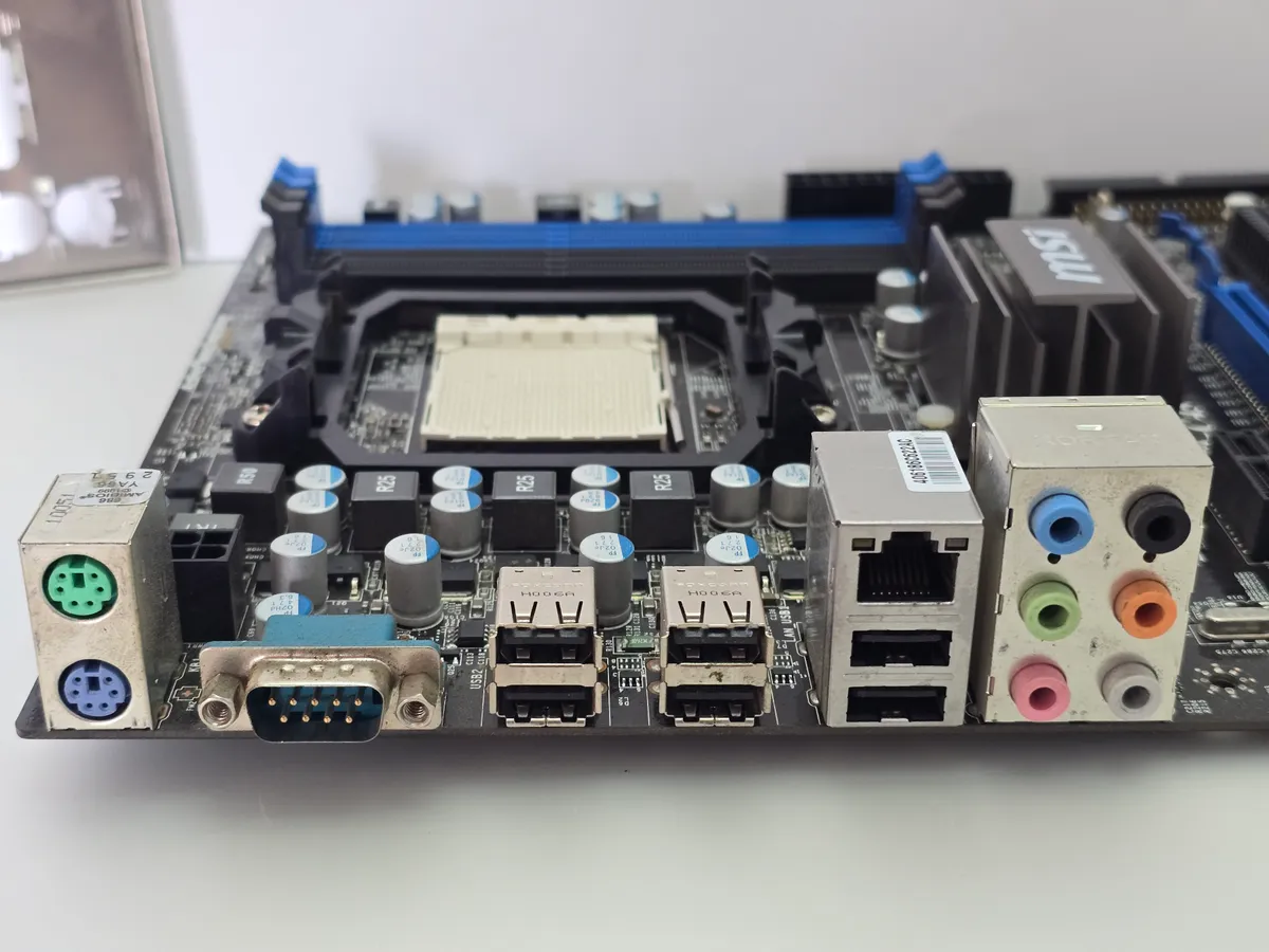 Материнська плата MSI 770-C45 (Socket AM3, DDR3, б/у) купити в Україні