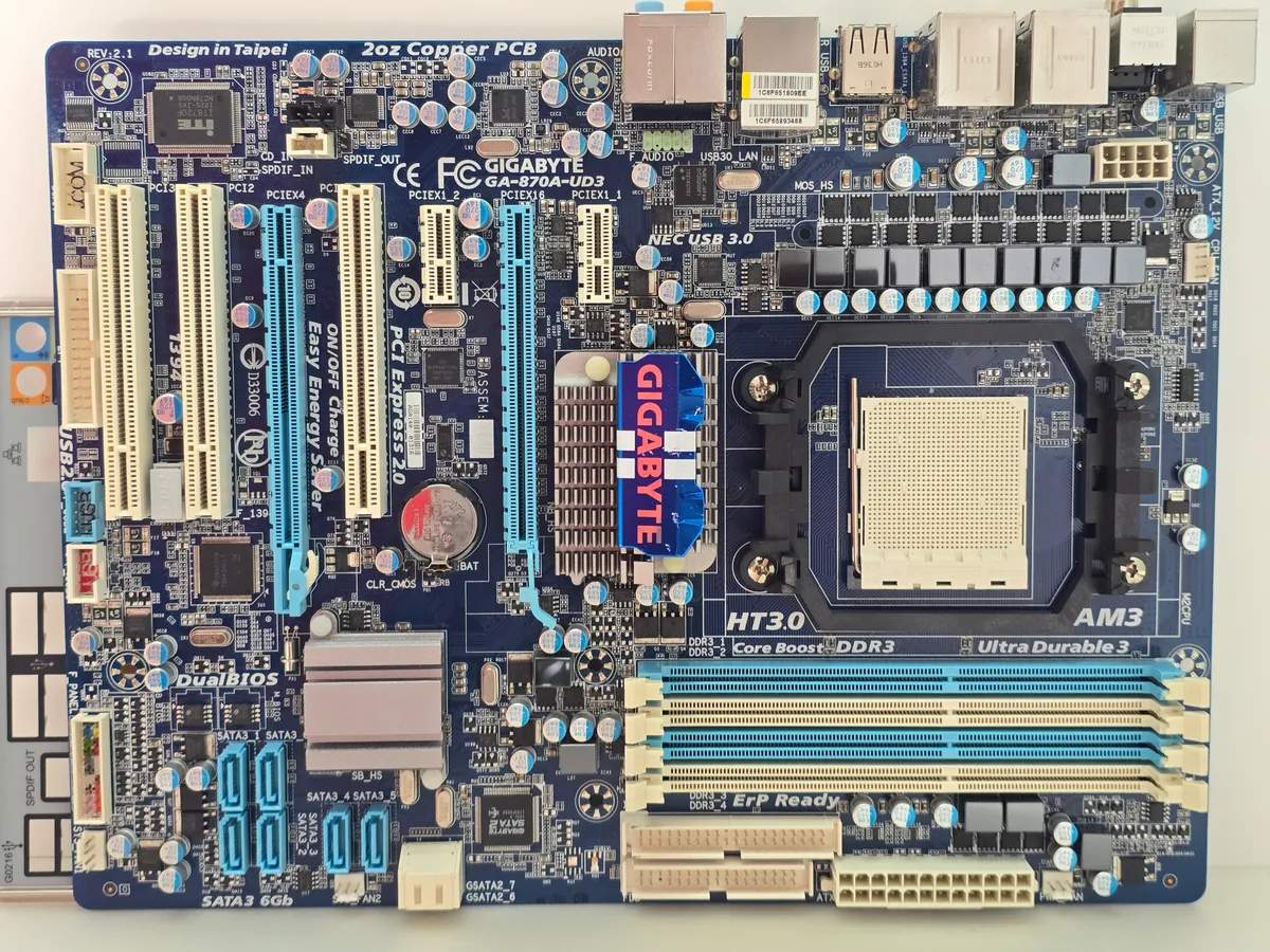 Материнська плата Gigabyte GA-MA870A-UD3 (Socket AM3, DDR3, USB3, б/в) купити в Україні
