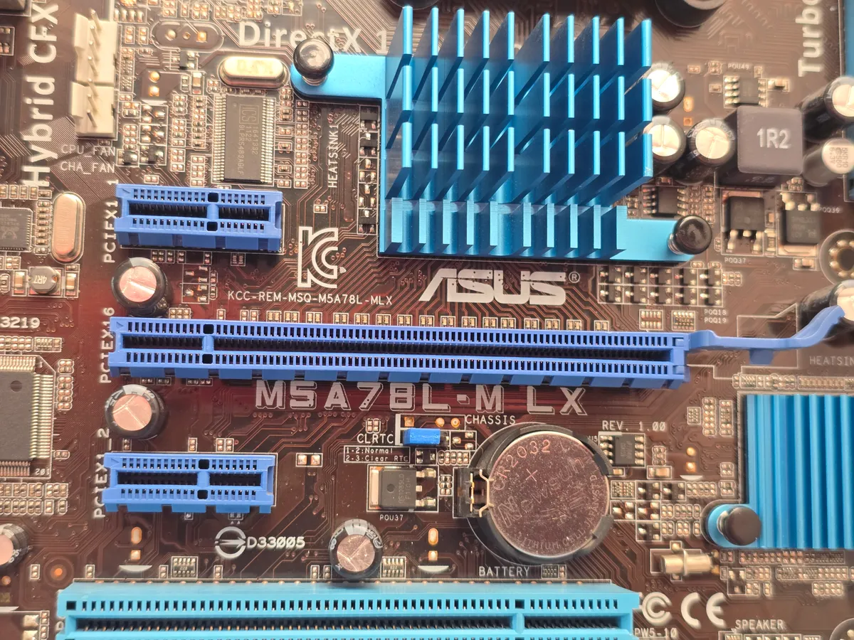 Купити Материнську плату ASUS M5A78L-M LX (DDR3, AMD FX, б/у)