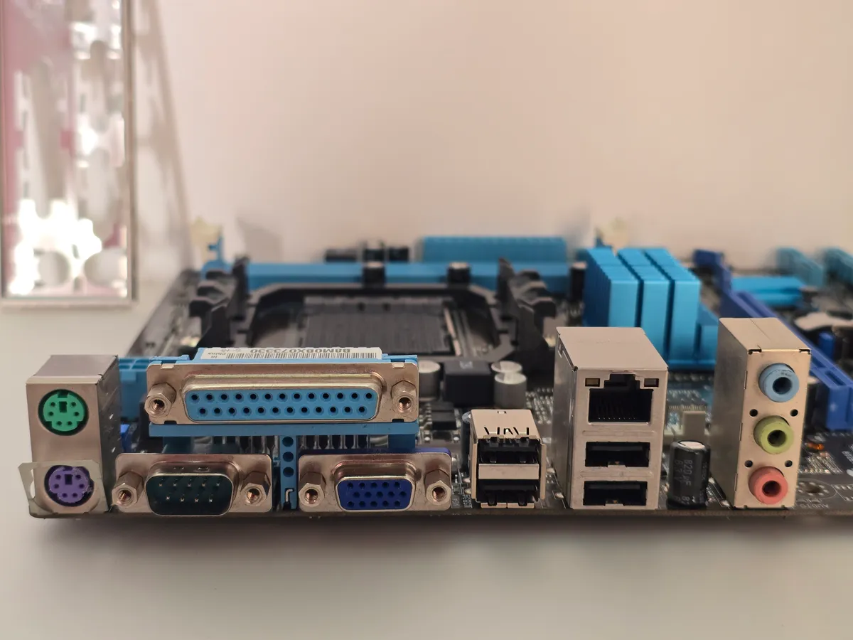 Купити Материнську плату ASUS M5A78L-M LX (DDR3, AMD FX, б/у)