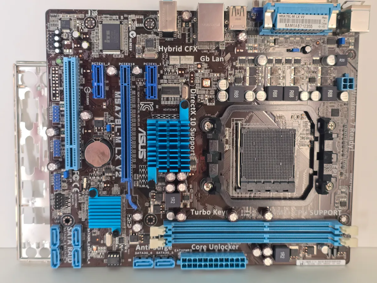 Купити Материнську плату ASUS M5A78L-M LX V2 (DDR3, AMD FX, 125W CPU, б/у)