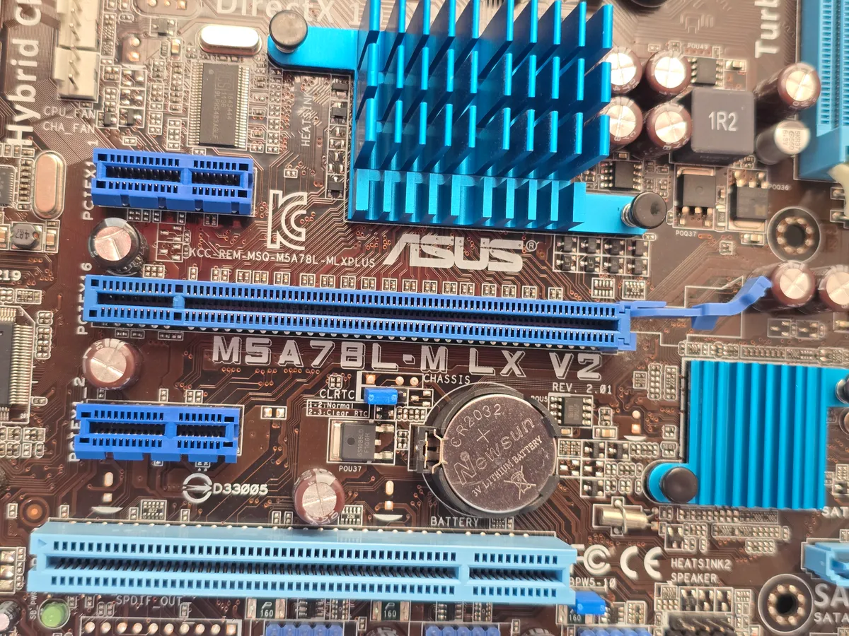 Купити Материнську плату ASUS M5A78L-M LX V2 (DDR3, AMD FX, 125W CPU, б/у)