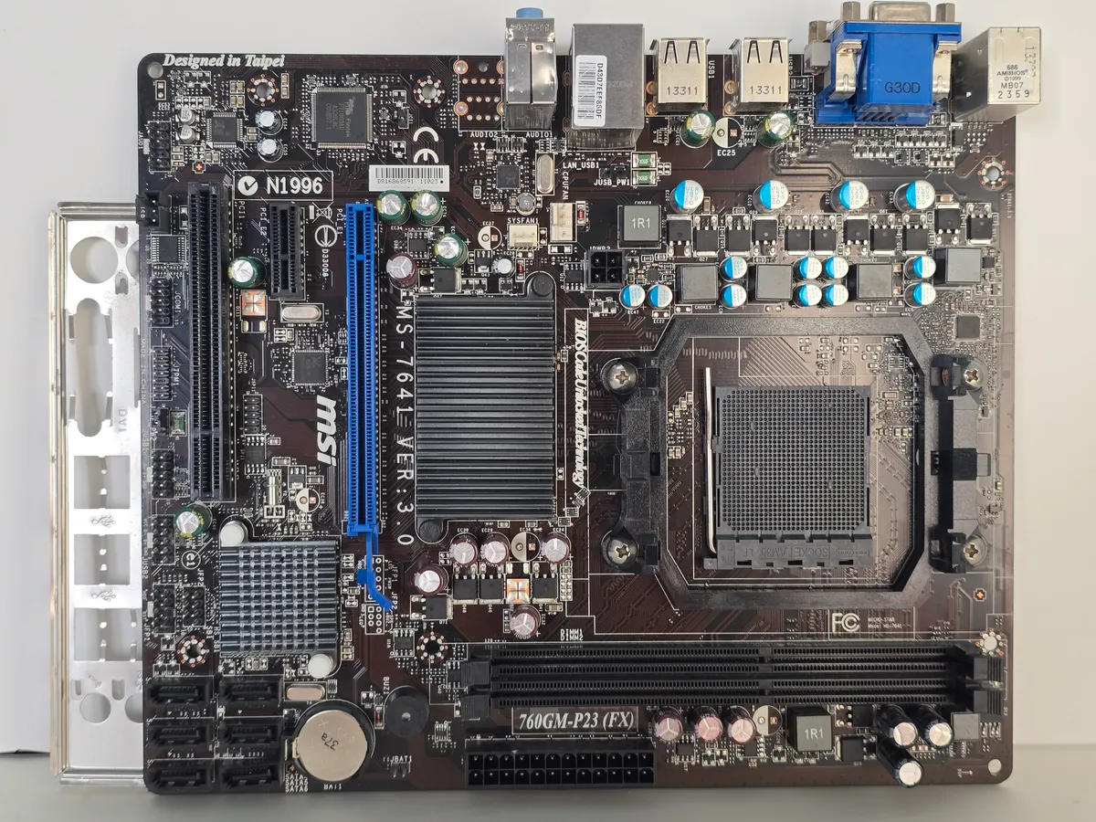 Купити вживану материнську плату MSI 760GM-P23(FX) (Socket AM3+, DDR3, AMD FX) в Україні