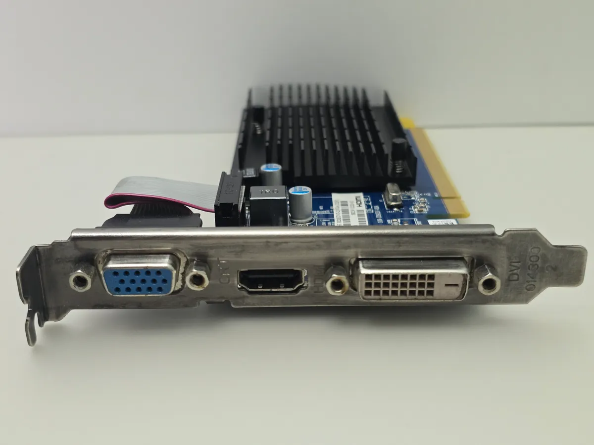 Відеокарта Sapphire Radeon R5 230 1GB GDDR3 Б/У – Купити в Україні