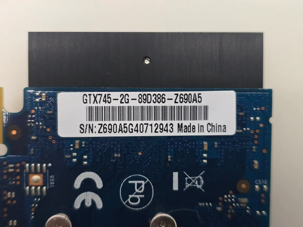 Купити відеокарту Medion GeForce GTX 745 2GB б/у в Україні – геймерська з гарантією