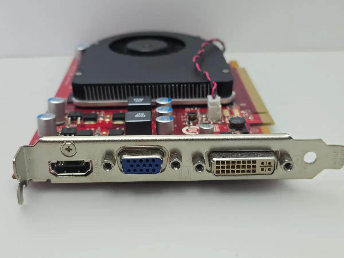 Купити відеокарту Medion GeForce GT 240 512MB б/у в Україні – бюджетна з гарантією