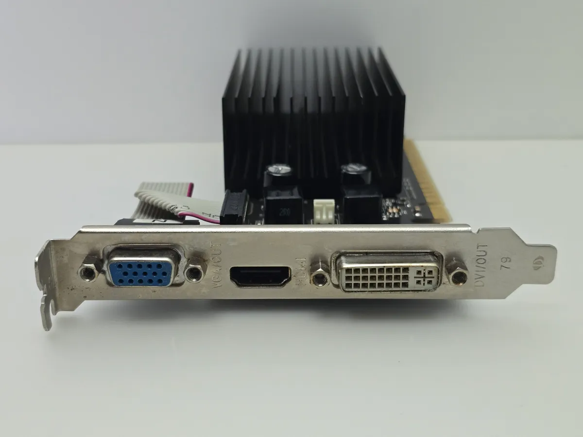 Купити відеокарту PALIT GeForce G210 1GB GDDR3 б/у в Україні - Kompi