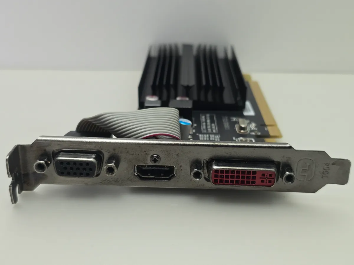 Купити відеокарту XFX Radeon HD 5450 1GB GDDR3 б/у в Україні - Kompi