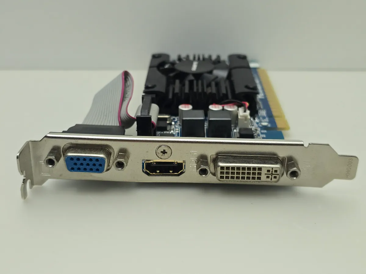 Купити відеокарту GIGABYTE GeForce GT 610 1GB GDDR3 б/у в Україні - Kompi