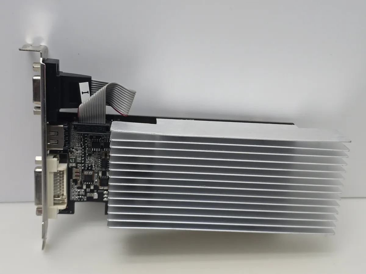 Купити відеокарту PALIT GeForce GT 520 1GB GDDR3 б/у в Україні - Kompi