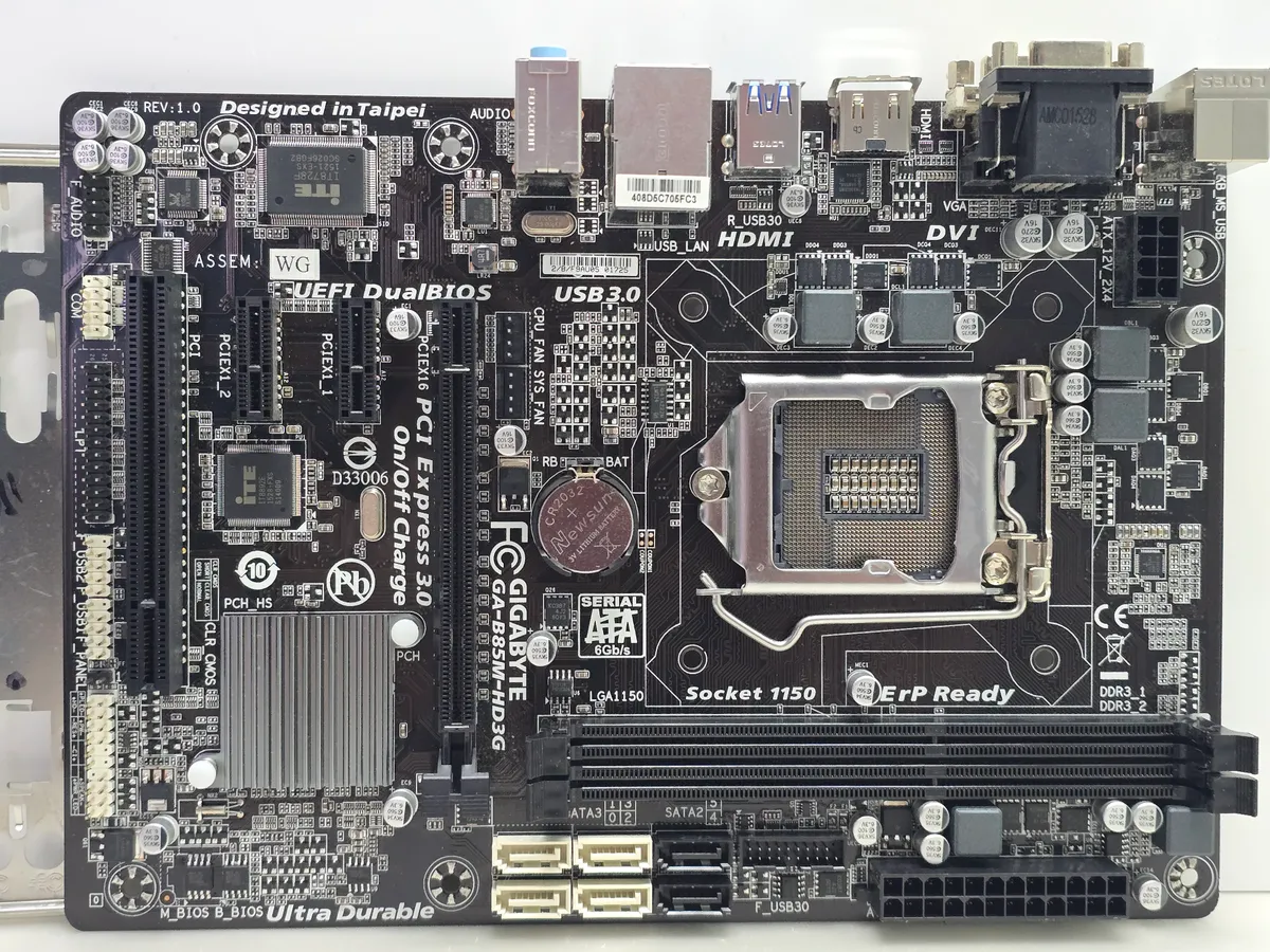 Купити материнську плату Gigabyte GA-B85M-HD3G Socket 1150 HDMI DDR3 б/у