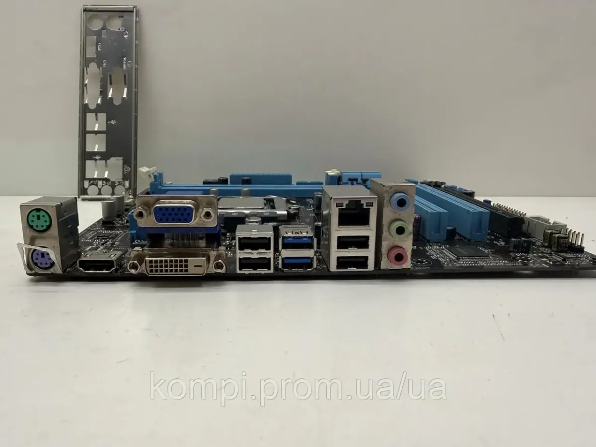 Материнська плата ASUS P8B75-M LE (LGA 1155, DDR3, б/у)
