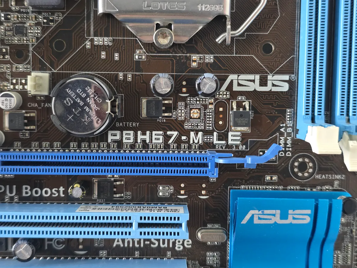 Материнська плата ASUS P8H67-M LE (Socket 1155, DDR3, б/у)