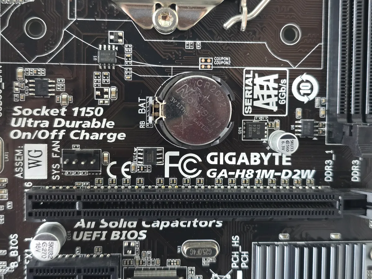 Материнська плата Gigabyte GA-H81M-D2W (LGA 1150, DDR3, HDMI