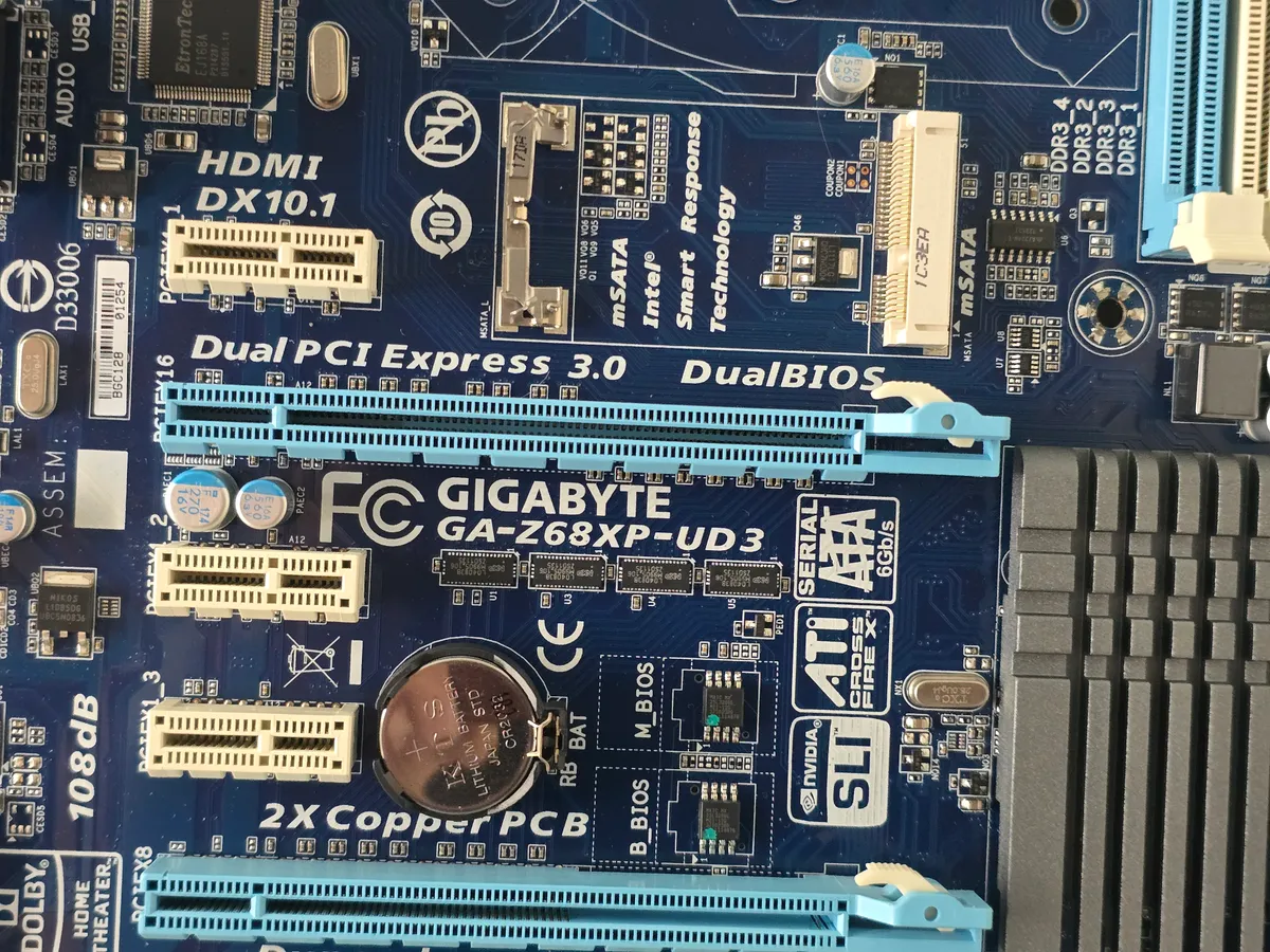 Купити материнську плату Gigabyte GA-Z68XP-UD3 (Socket 1155, Z68, DDR3, б/у) в Україні