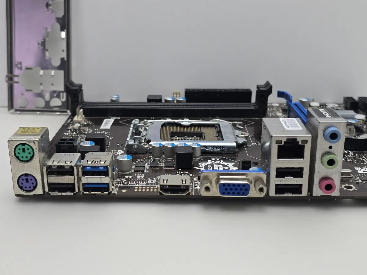 Купити материнську плату MSI H81M-E33 Socket 1150 DDR3 б/в з гарантією