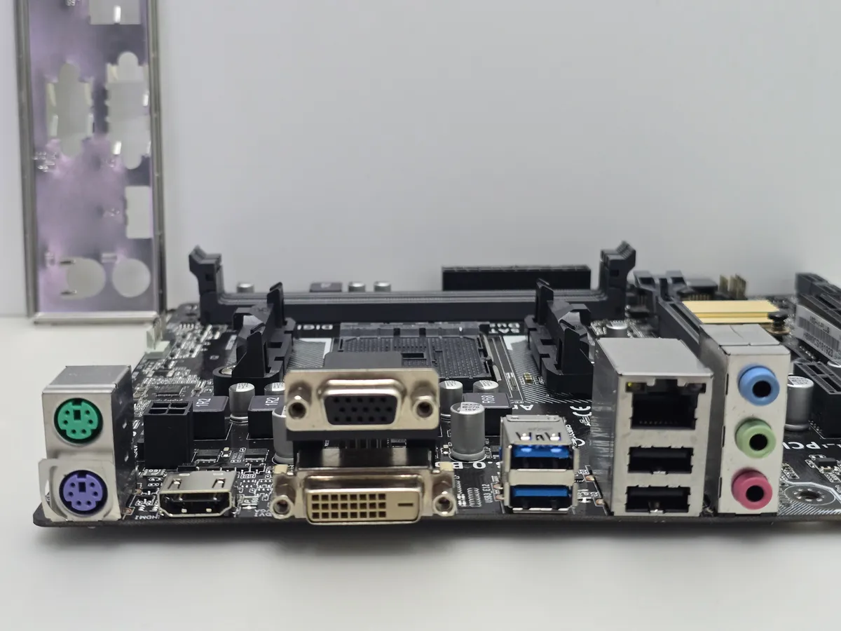 ASUS A68HM-PLUS (sFM2+, Б/у, DDR3) - Материнська плата Socket FM2+ | Гарантія