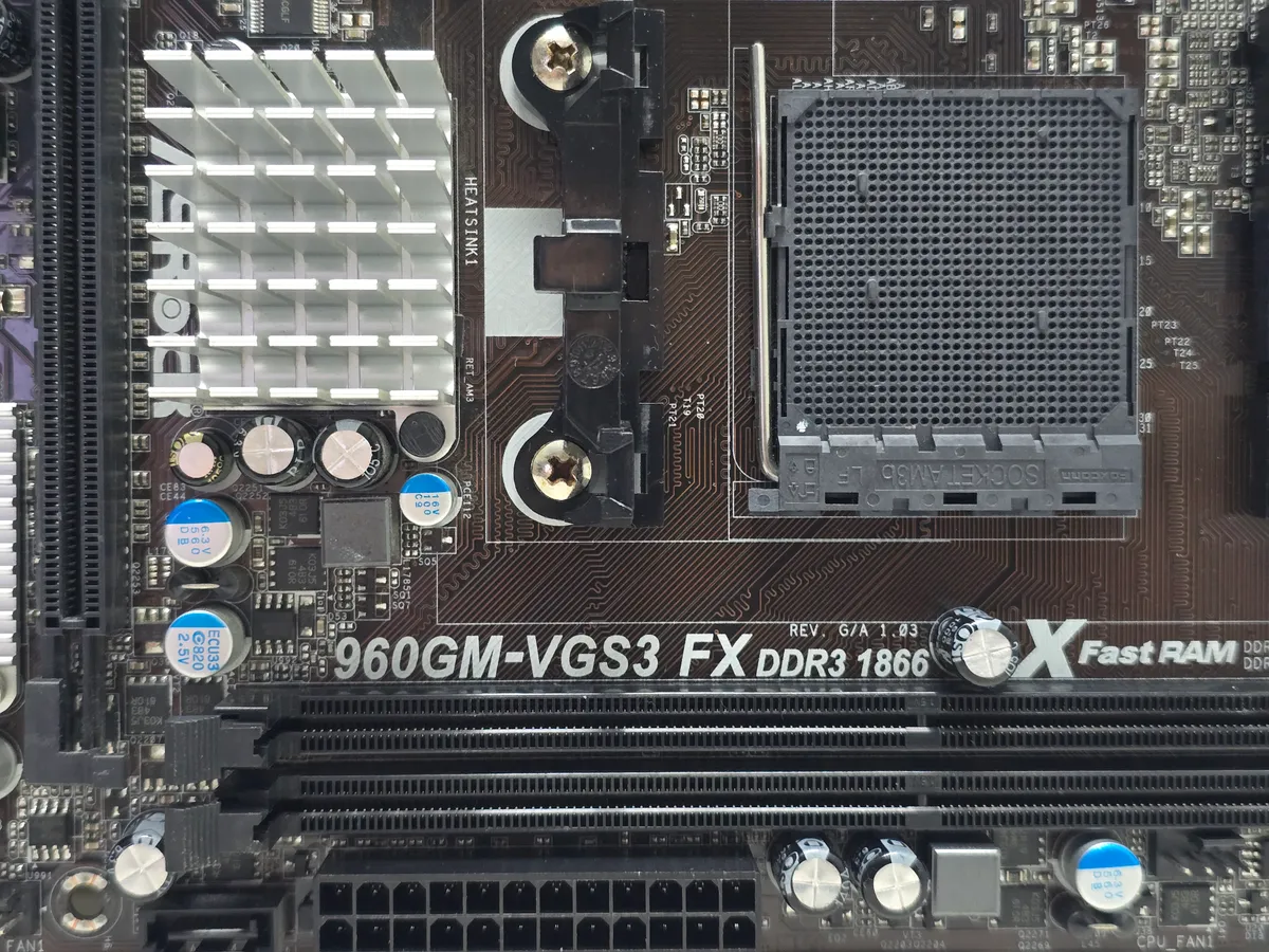 Купити материнську плату ASRock 960GM-VGS3 FX (AM3+, DDR3, AMD FX, б/у) в Україні