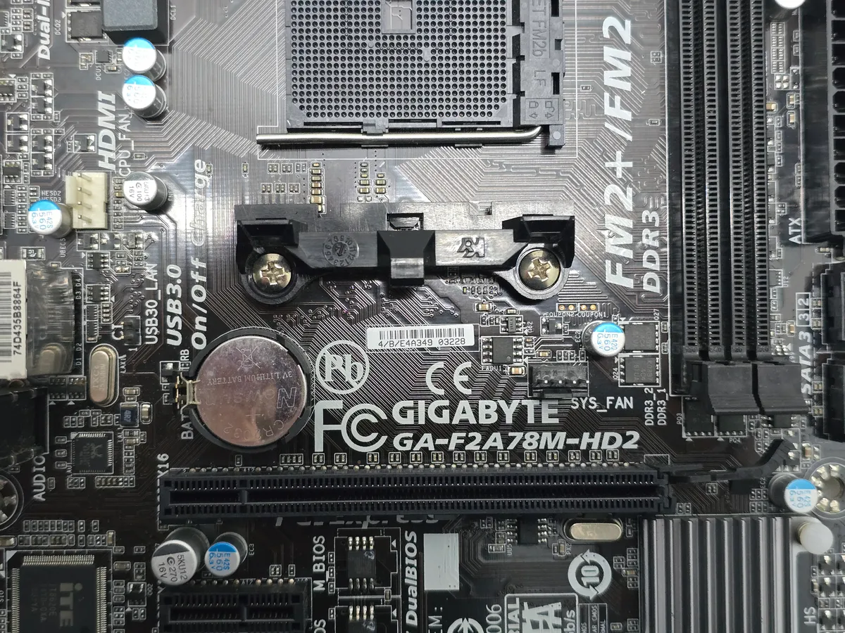 Материнська плата Gigabyte GA-F2A78M-HD2 | Гарантія якості від KOMPi