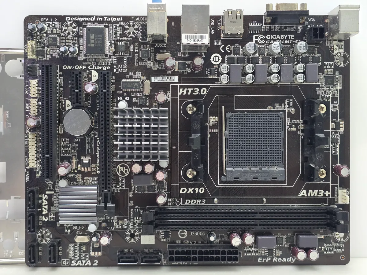 Купити материнську плату Gigabyte GA-78LMT-S (AM3+, DDR3, б/у) в Україні