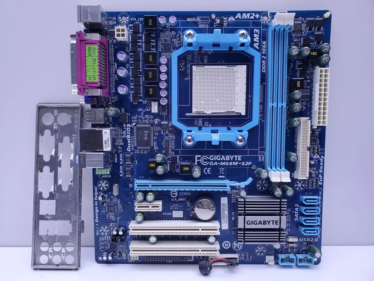 Купити материнську плату Gigabyte GA-MA68M-S2P (AM2+, DDR2, б/у) в Україні